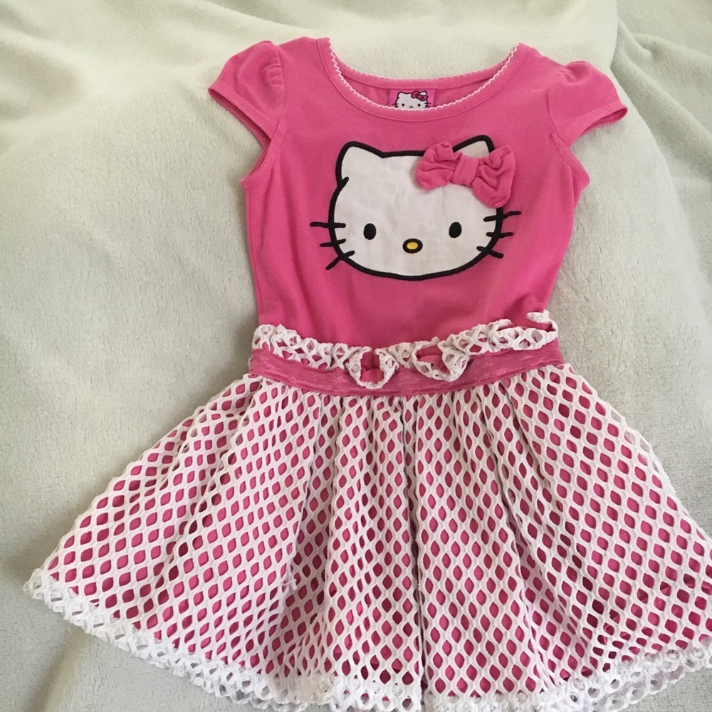 Hello kitty dress! Pretty in pink!